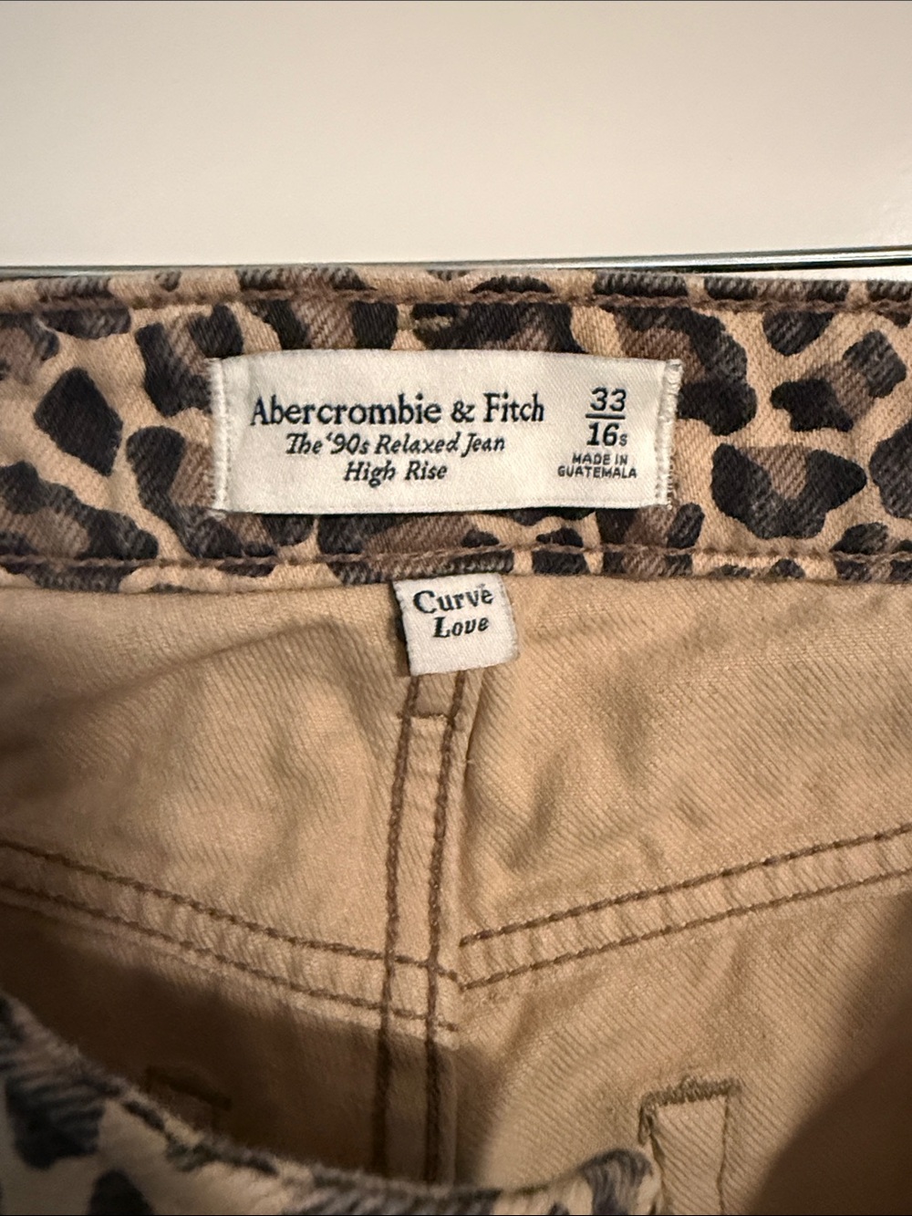 Abercrombie & Fitch Curve Love High Rise 90s Relaxed Jean - Picture 3 of 4